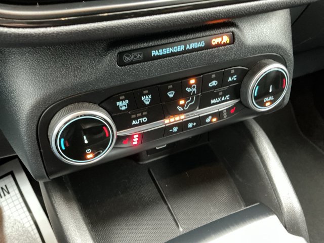 Certified 2025 Ford Escape ST-Line Select AWD/4WD image 17