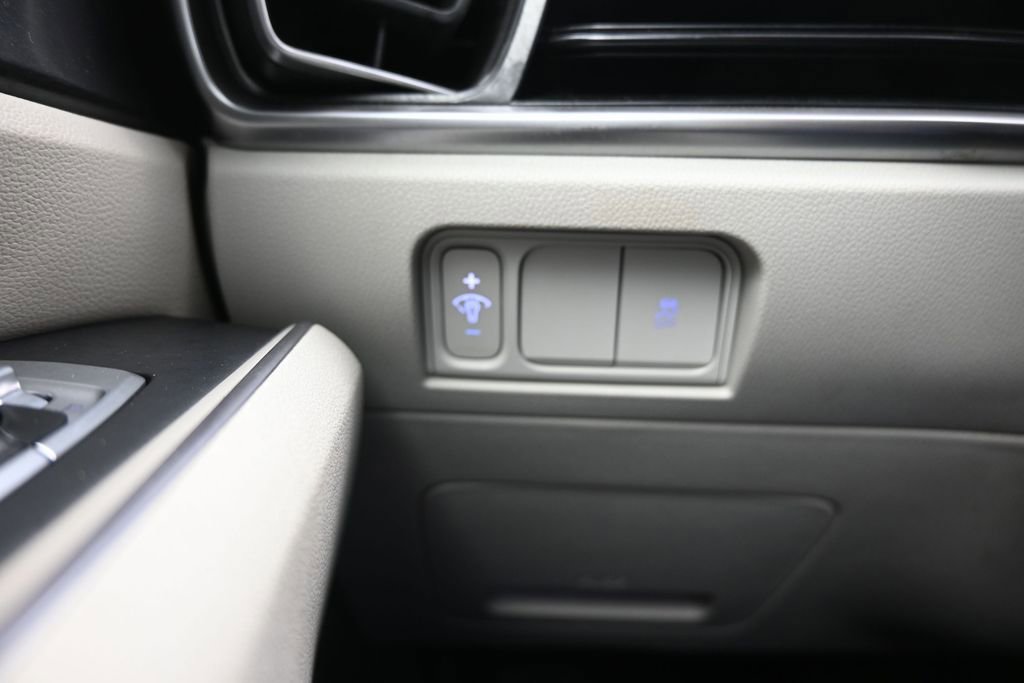 Used 2024 Kia Sorento S FWD image 18