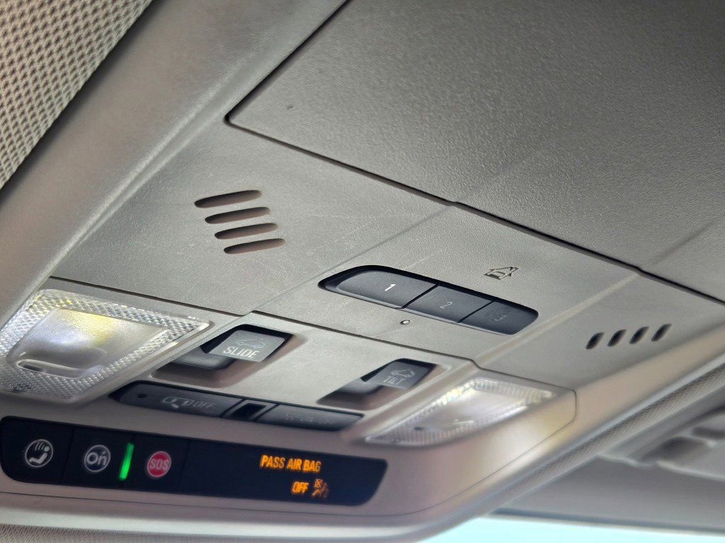 Used 2021 GMC Acadia Denali w/ Denali Ultimate Package image 32