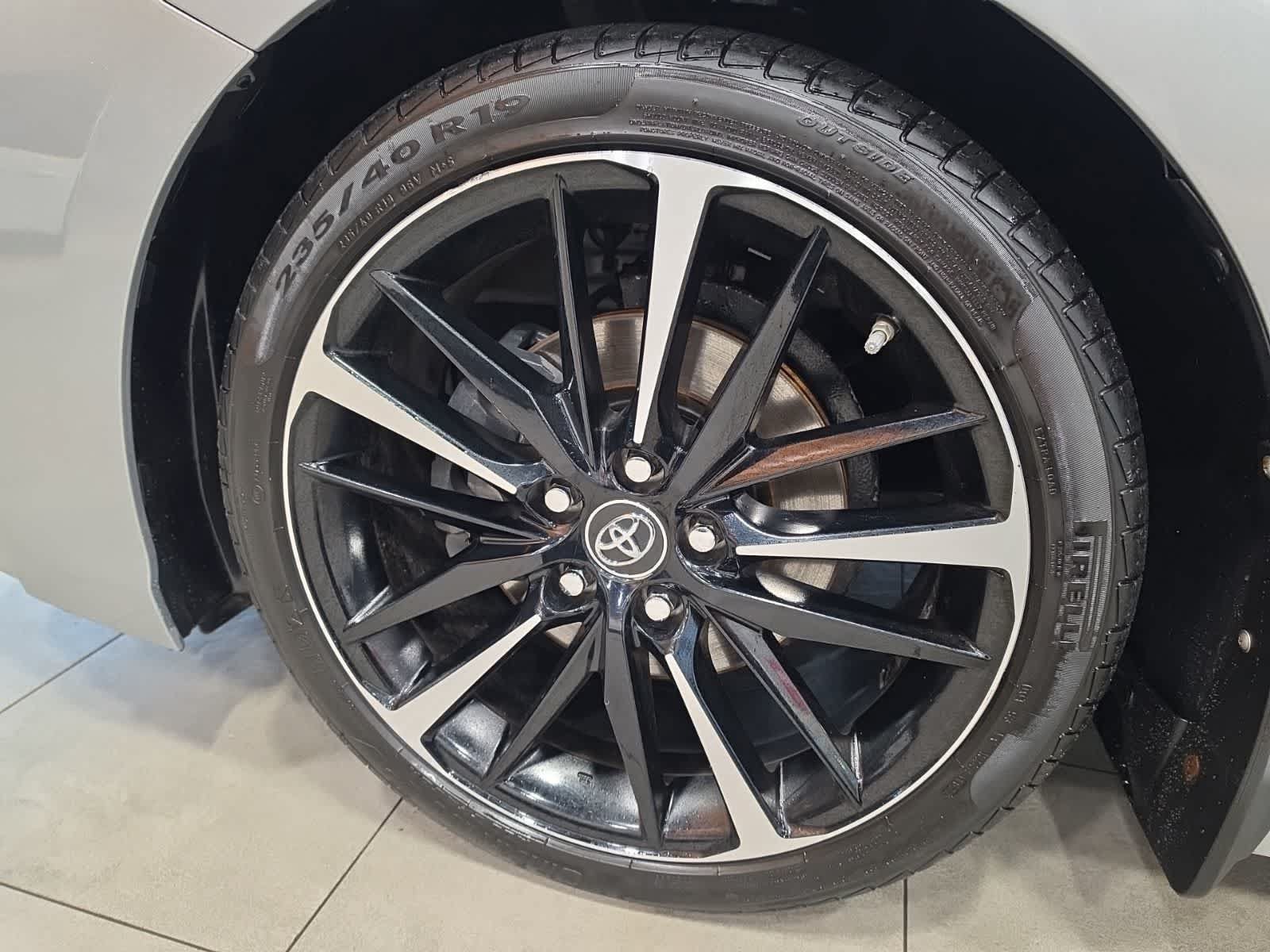 Used 2019 Toyota Camry FWD image 16