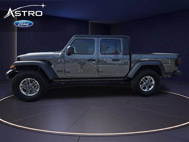 Used 2024 Jeep Gladiator Sport AWD/4WD image 6
