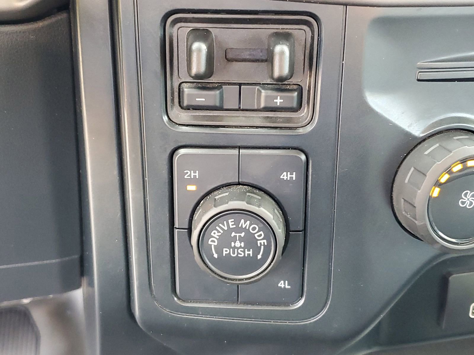 Certified 2025 Ford F150 XL w/ Tow/Haul Package AWD/4WD image 24