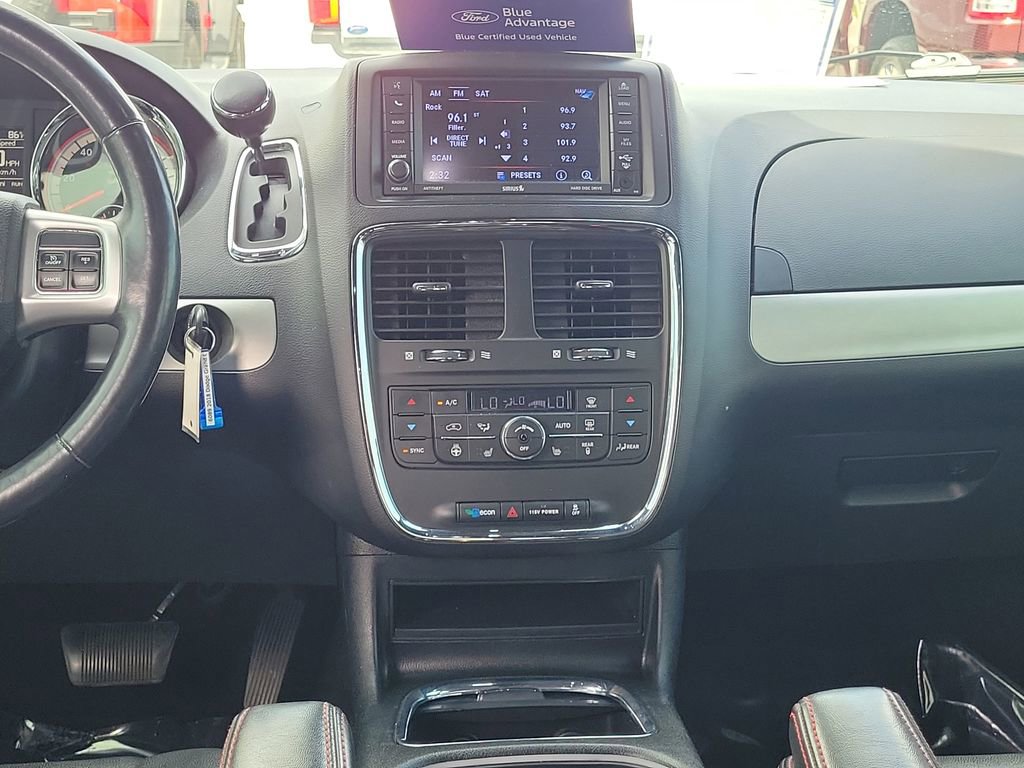 Used 2018 Dodge Grand Caravan GT image 17