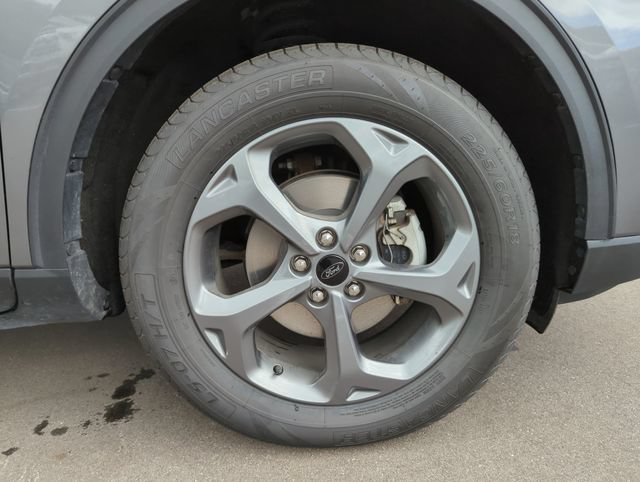 Certified 2025 Ford Escape ST-Line AWD/4WD image 13