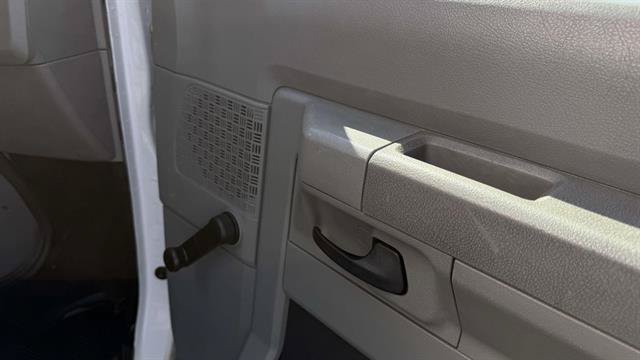 Certified 2018 Ford E-350 and Econoline 350 Super Duty RWD image 24