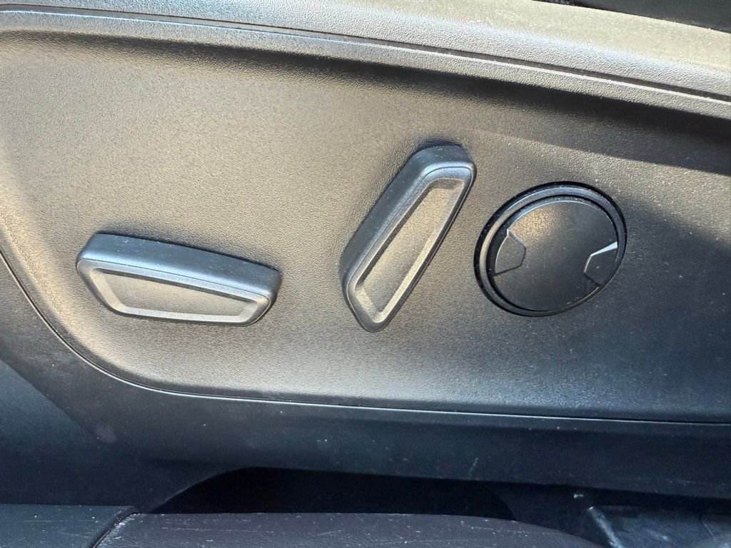 Certified 2023 Ford Escape ST-Line Select w/ Tech Pack #2 image 21