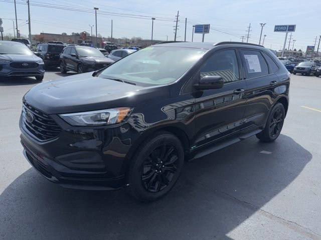 Certified 2023 Ford Edge SE w/ Black Appearance Package AWD/4WD image 17