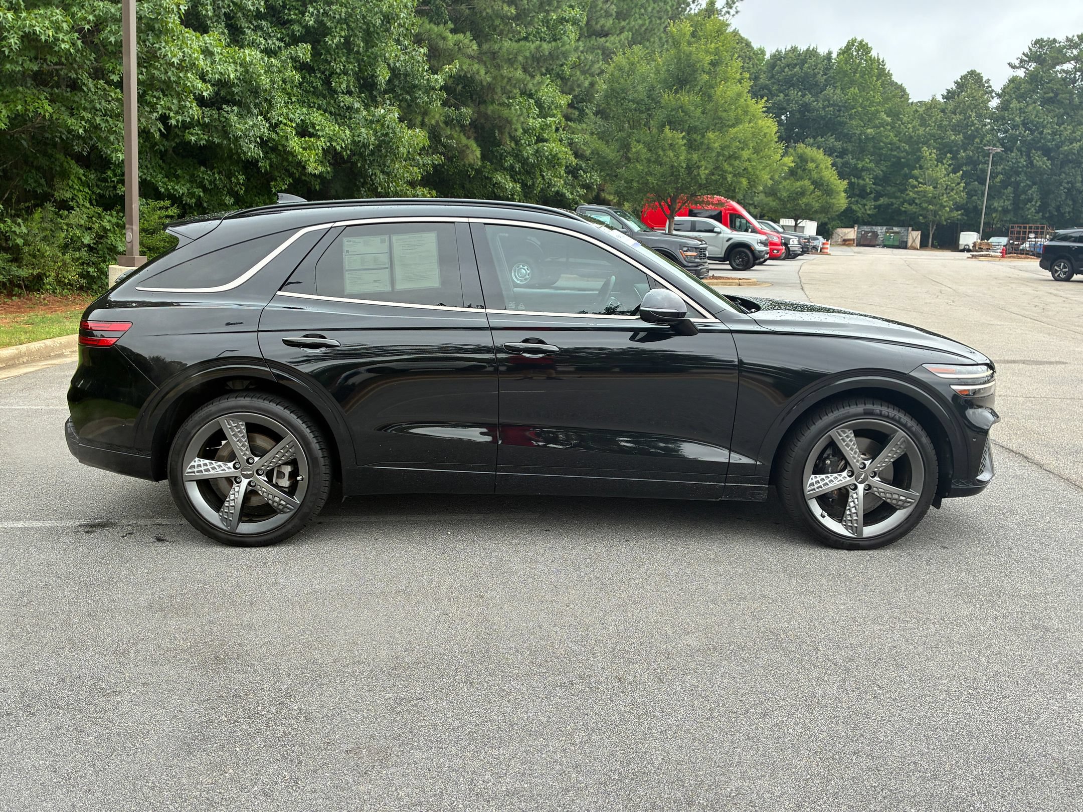 Used 2022 Genesis GV70 3.5T Sport w/ Sport Prestige Package AWD/4WD image 3