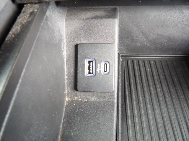 Certified 2022 Ford F250 Lariat w/ Lariat Value Package image 21