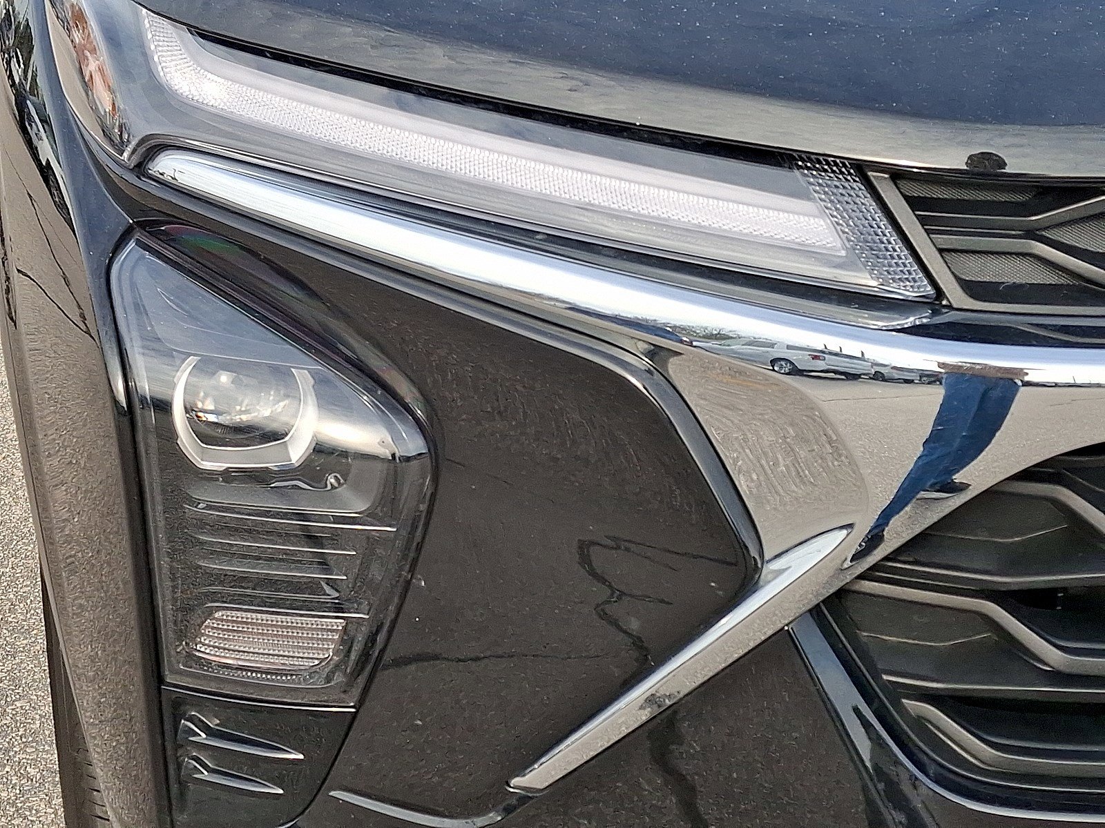 Used 2025 Chevrolet Trax LT w/ LT Convenience Package image 9