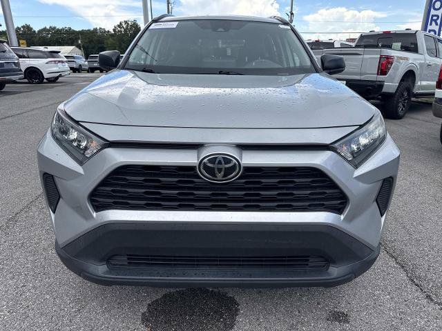 Used 2021 Toyota RAV4 LE AWD/4WD image 2