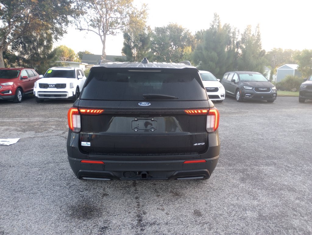 Certified 2025 Ford Explorer ST-Line AWD/4WD image 6