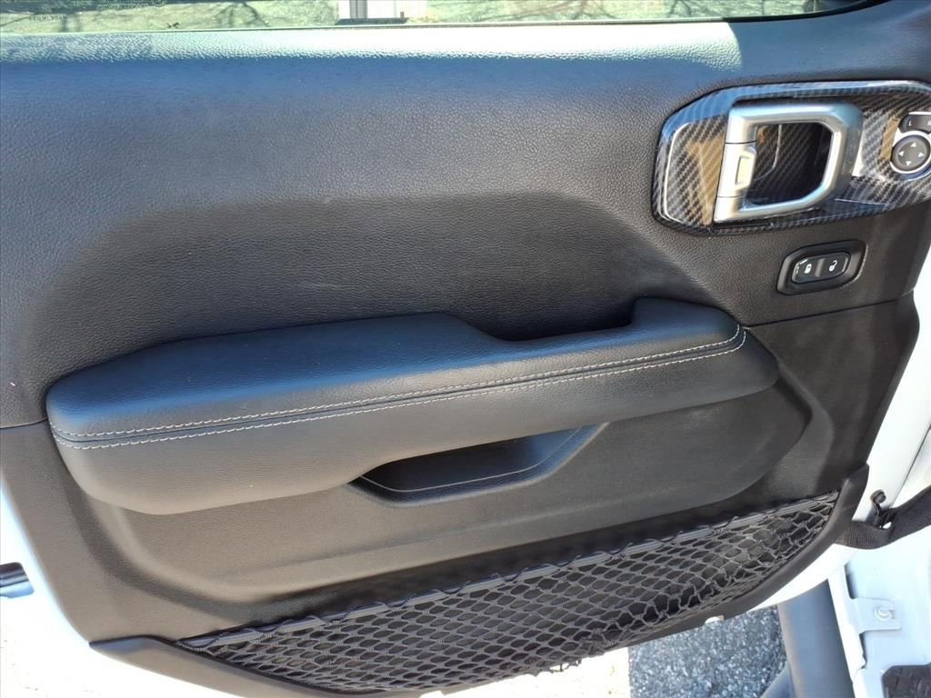 Used 2020 Jeep Gladiator Overland w/ Popular Equipment Package image 26