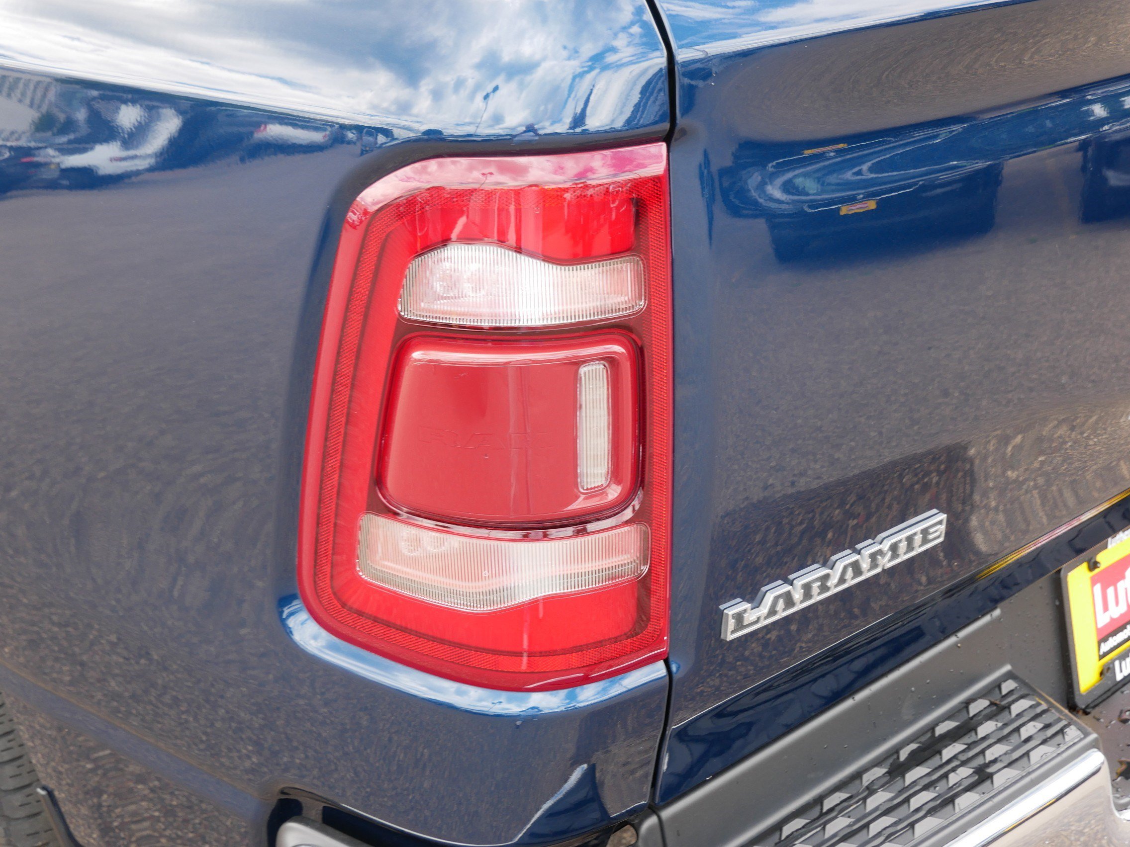 Used 2023 RAM 1500 Laramie AWD/4WD image 17