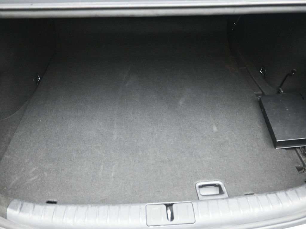 Used 2025 Genesis G70 2.5T image 26