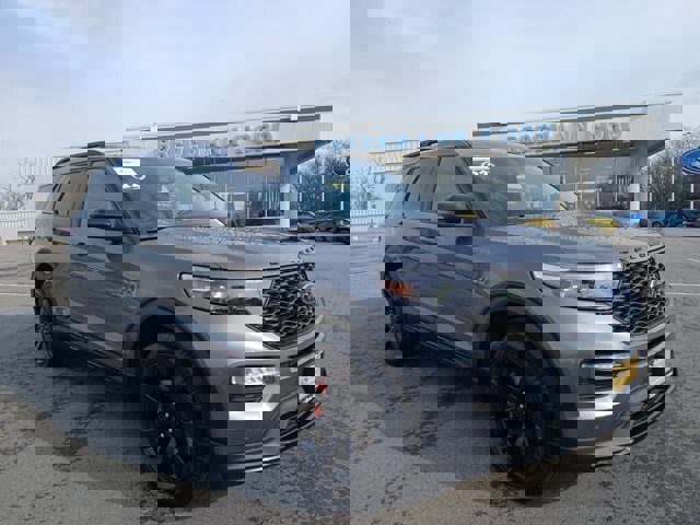 Certified 2022 Ford Explorer ST w/ Equipment Group 401A image 7