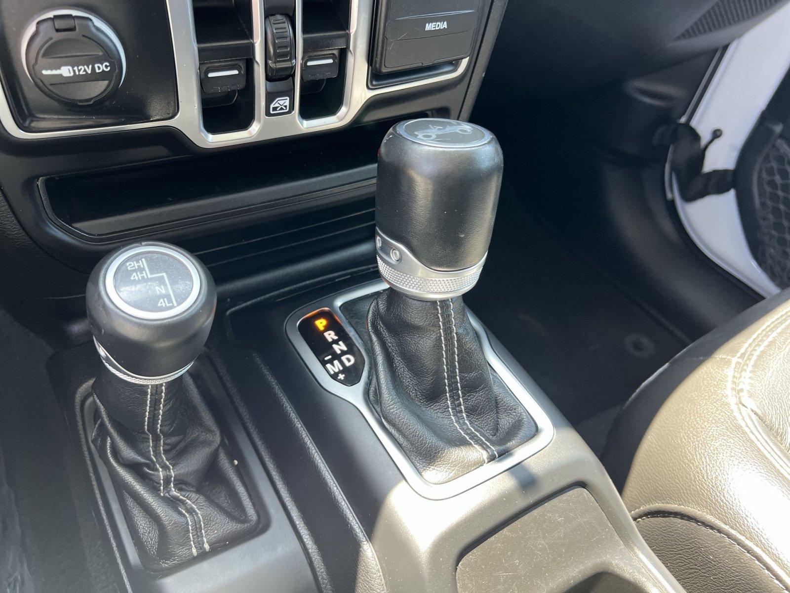 Used 2020 Jeep Wrangler Unlimited Sahara AWD/4WD image 22