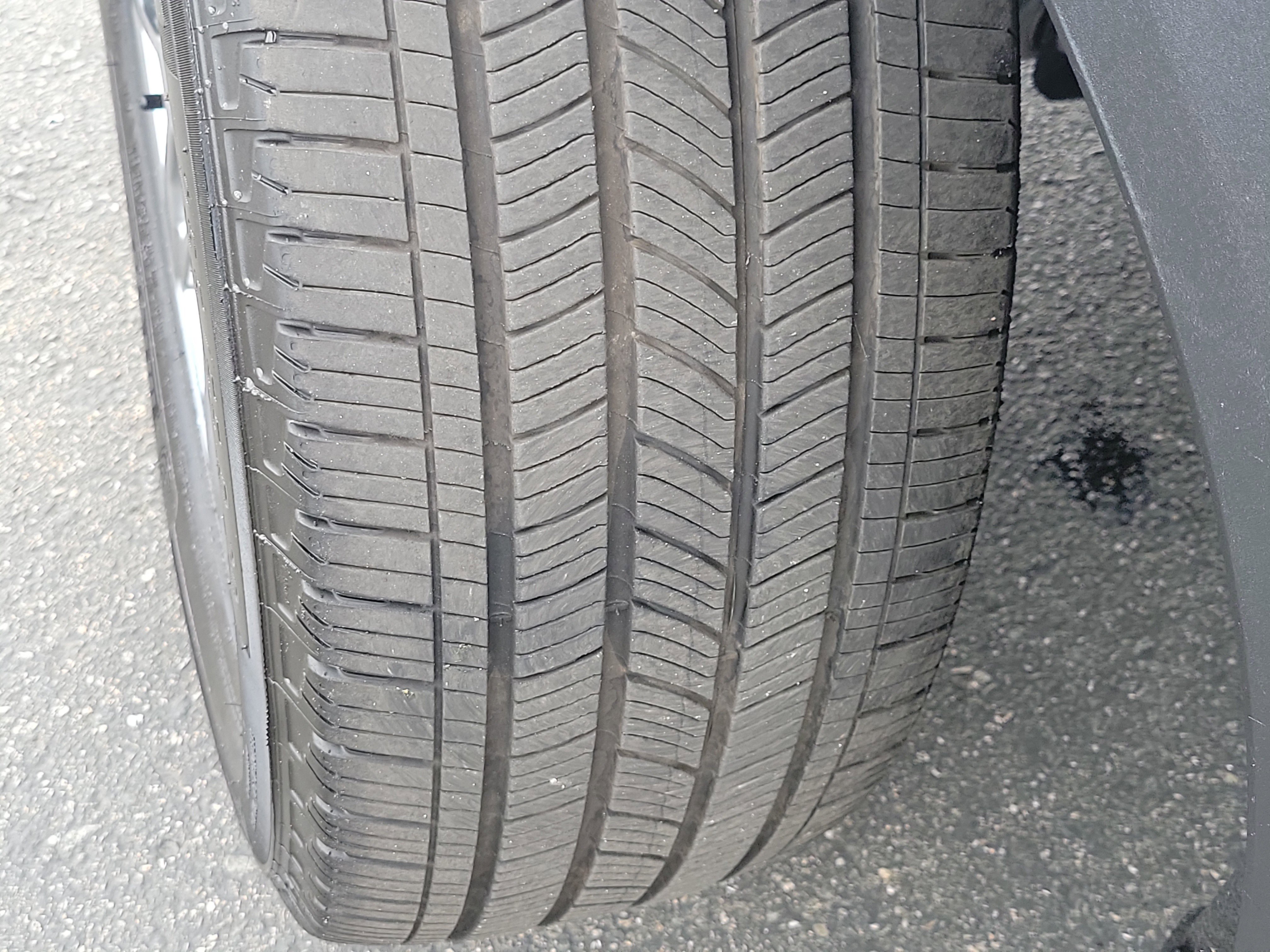 Certified 2025 Ford Explorer Platinum AWD/4WD image 16