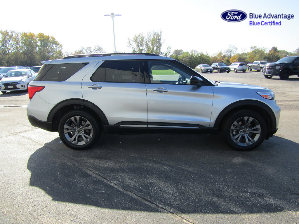 Certified 2024 Ford Explorer XLT w/ Equipment Group 202A AWD/4WD image 7