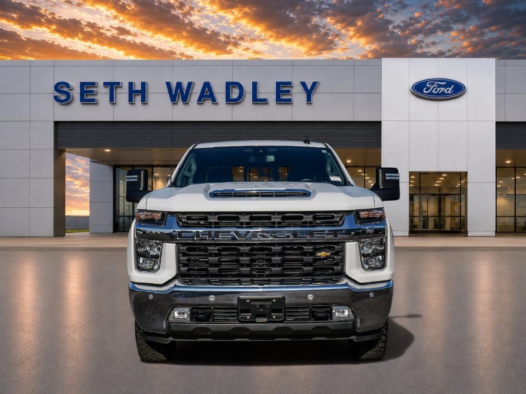 Used 2021 Chevrolet Silverado 2500 LT w/ Convenience Package AWD/4WD image 2