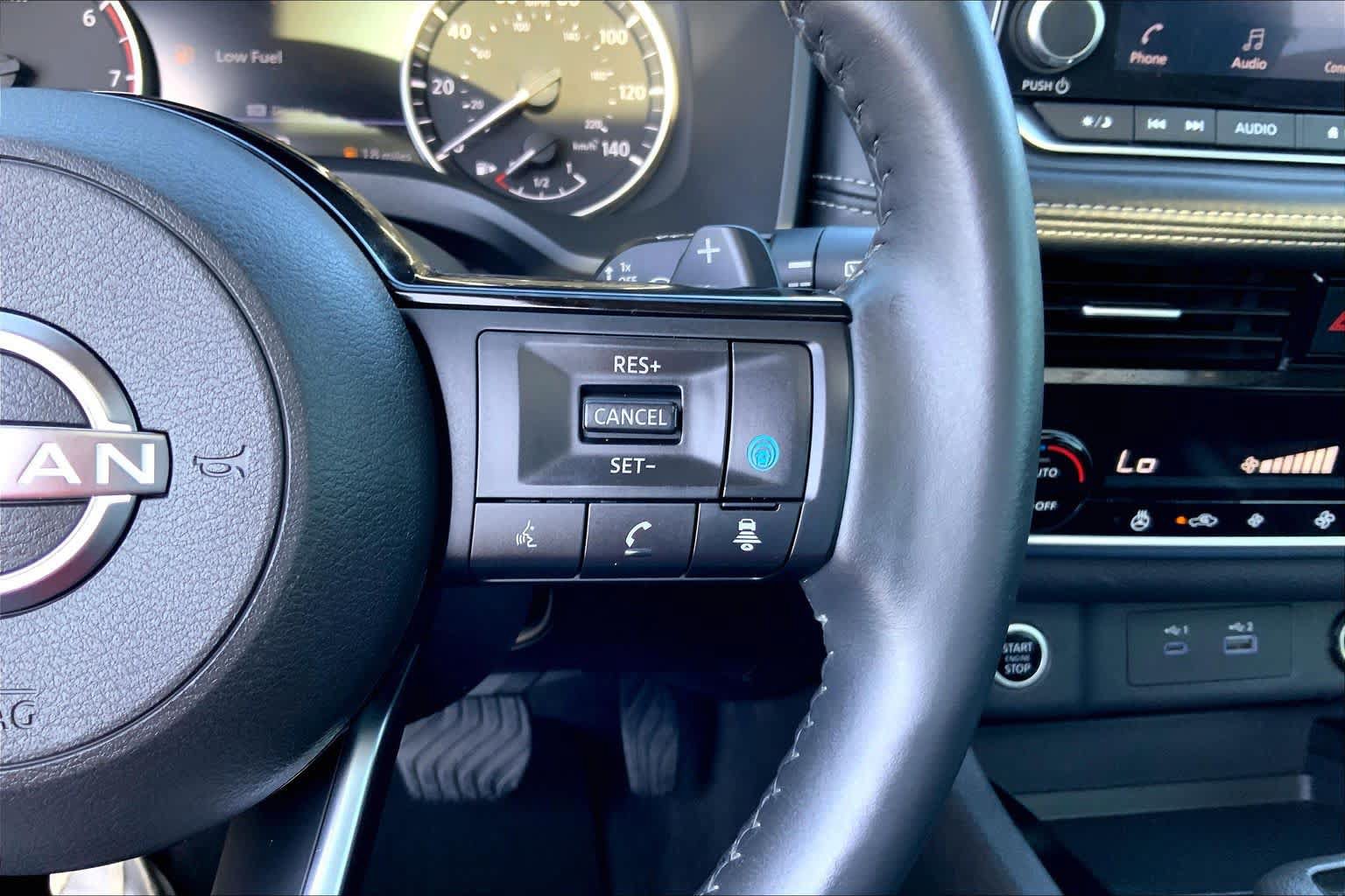 Used 2022 Nissan Rogue SV w/ SV Premium Package FWD image 22