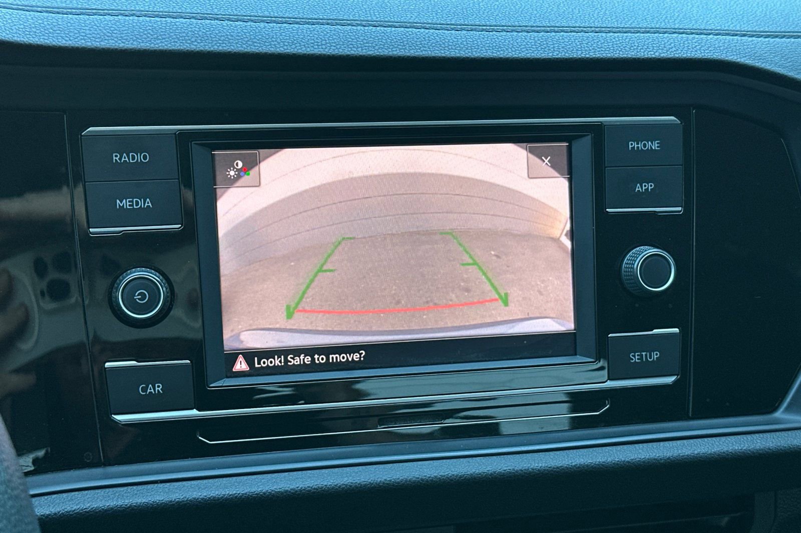 Used 2019 Volkswagen Jetta S image 17