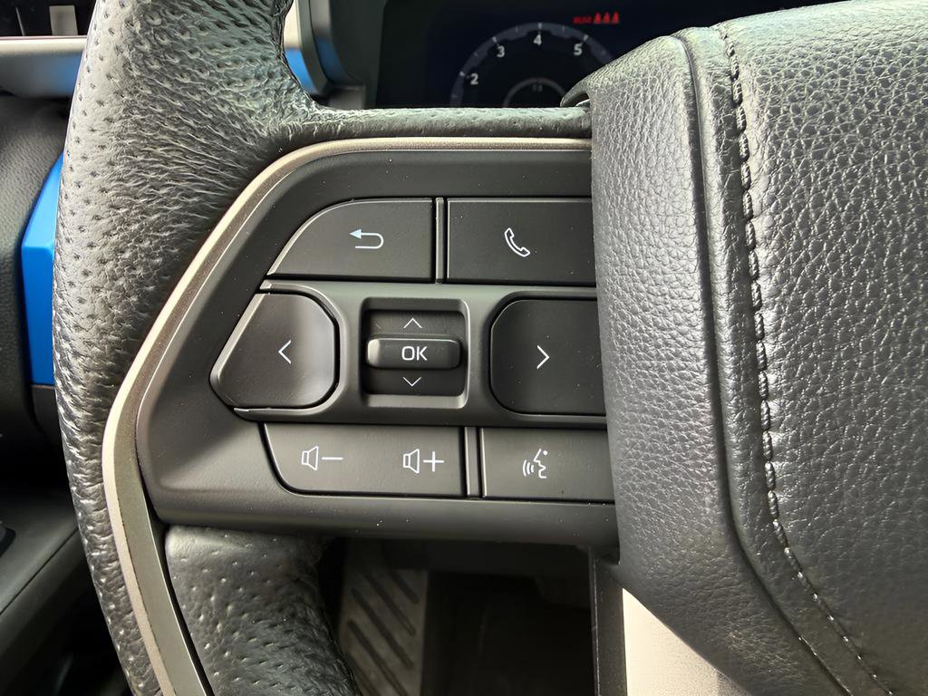 Used 2024 Toyota Tacoma TRD Off-Road AWD/4WD image 17