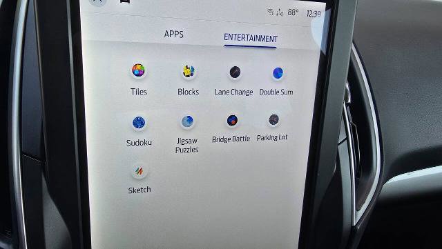 Certified 2024 Ford Edge SEL image 17