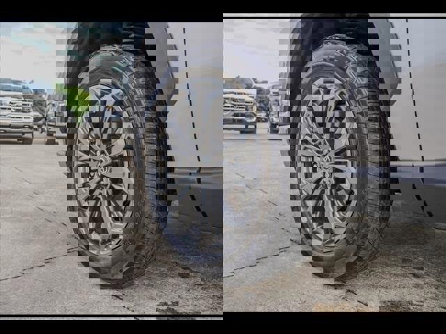 Used 2023 Toyota RAV4 Limited image 13