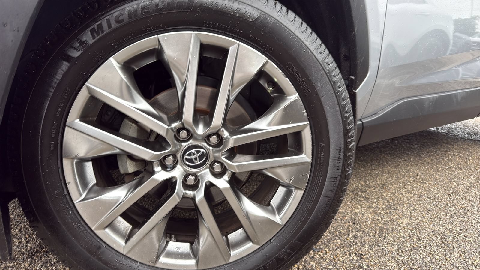 Used 2020 Toyota RAV4 Limited w/ Limited Grade Weather Package FWD image 29