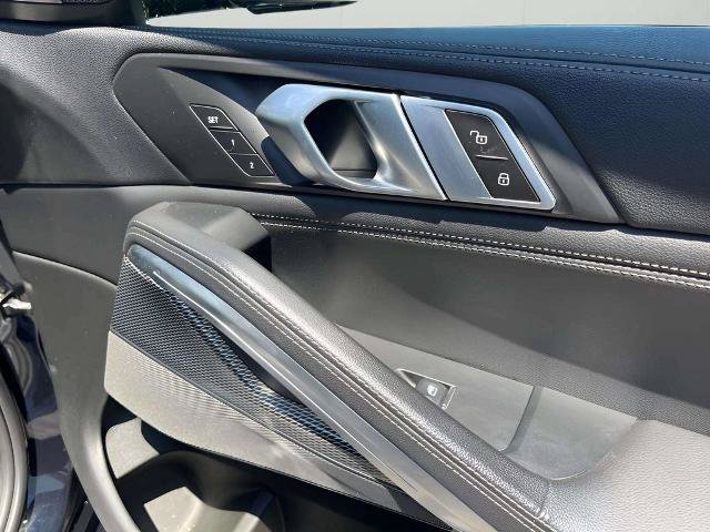 Used 2020 BMW X6 M50i AWD/4WD image 9