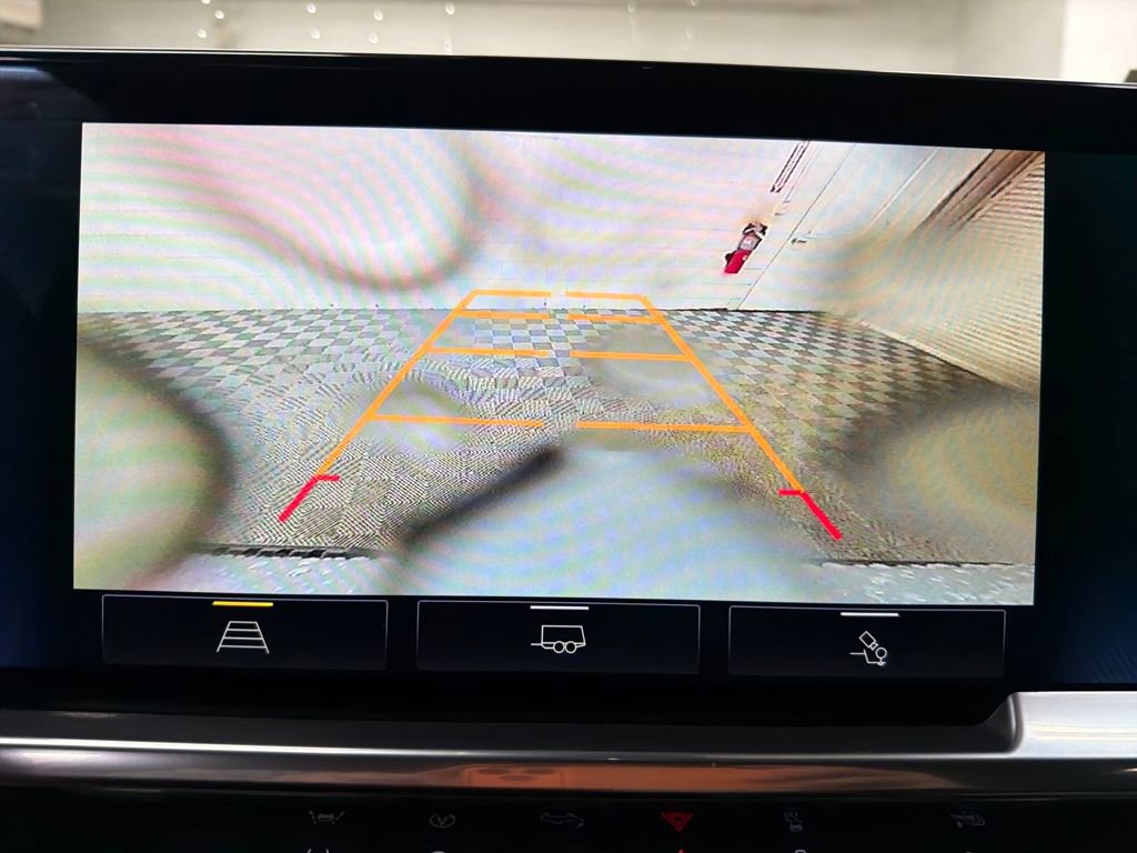 Used 2024 Chevrolet Silverado 1500 LT w/ Convenience Package II image 27