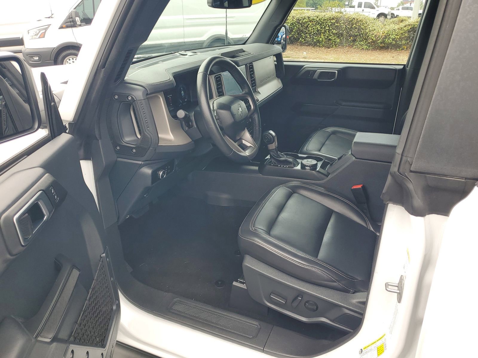 Certified 2025 Ford Bronco Outer Banks AWD/4WD image 15