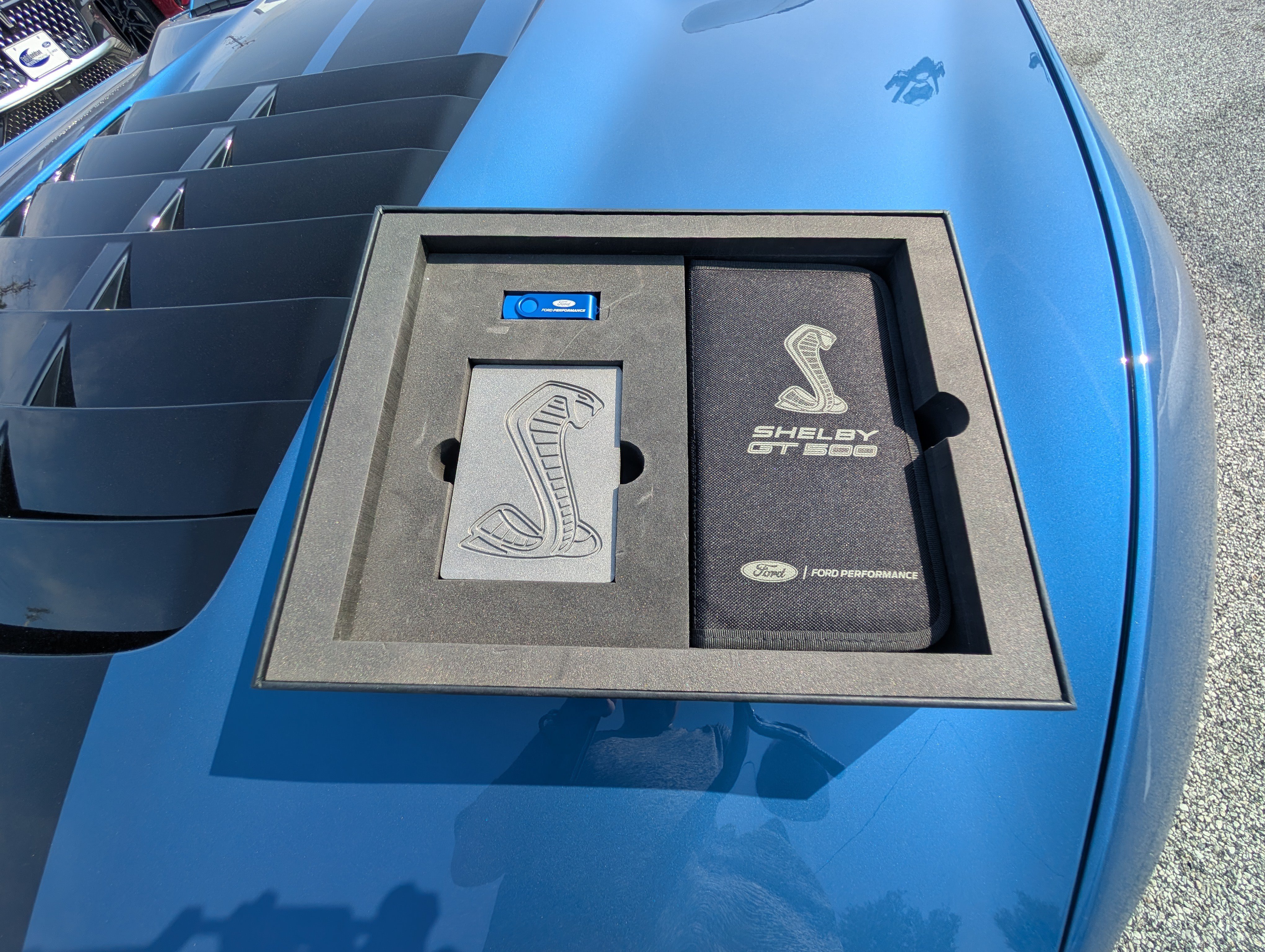 Certified 2020 Ford Mustang Shelby GT500 w/ Carbon Fiber Track Pack RWD image 32