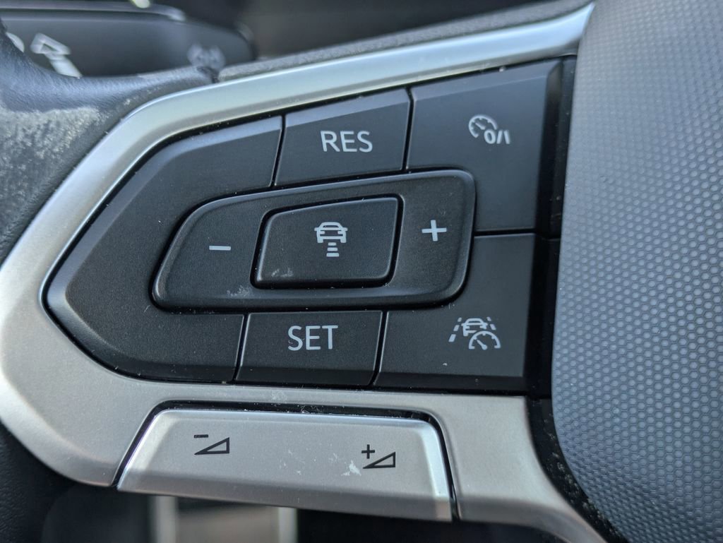 Used 2024 Volkswagen Jetta Sport FWD image 24