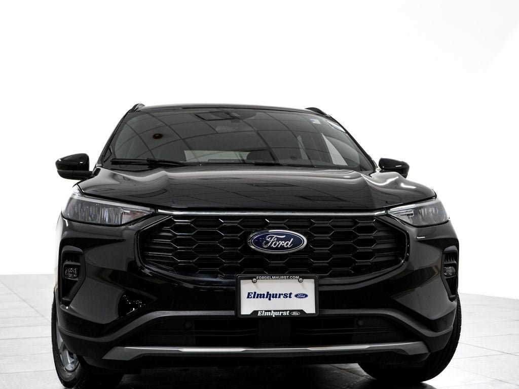 Certified 2025 Ford Escape ST-Line Select w/ Tech Pack #1 AWD/4WD image 3