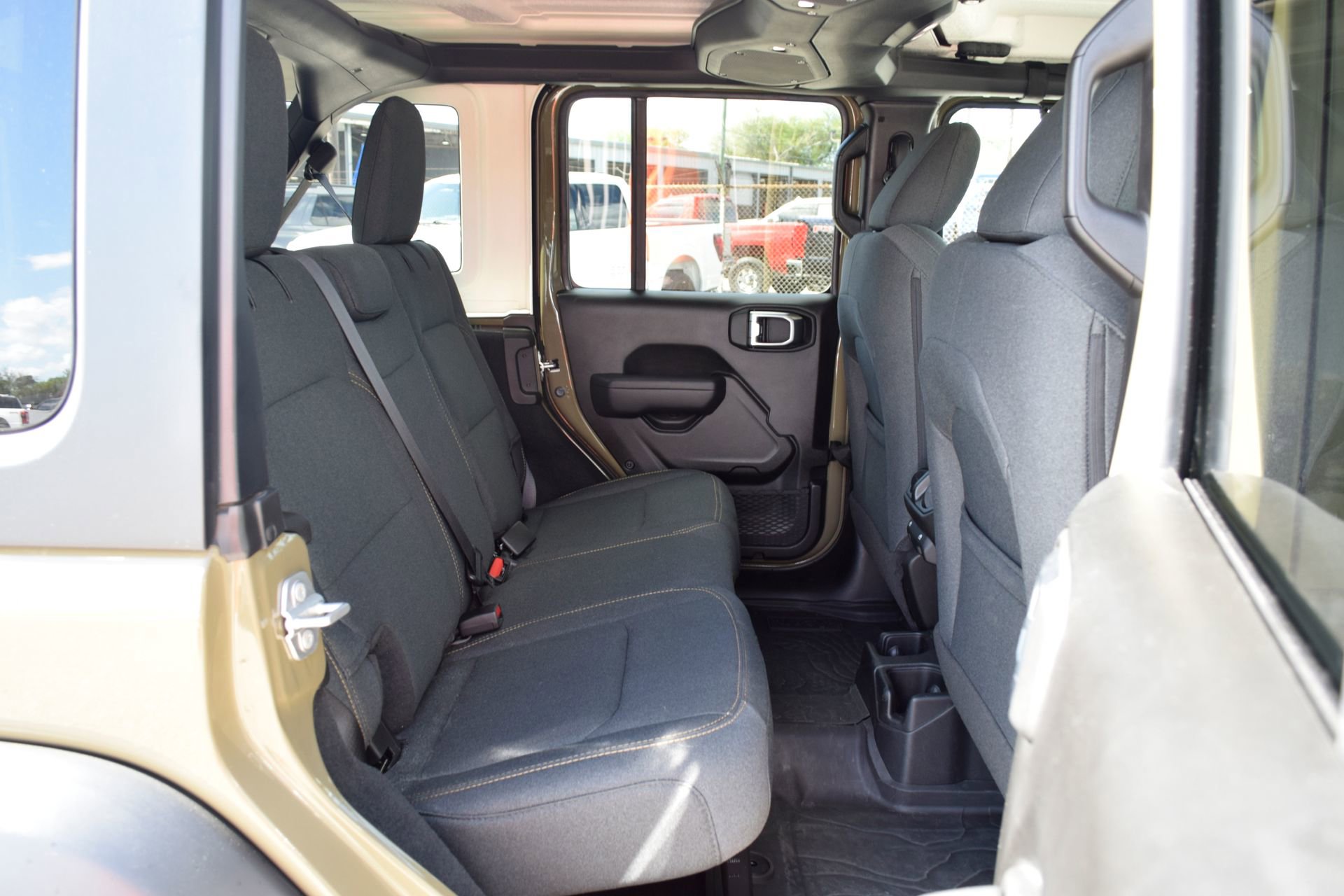 Used 2025 Jeep Wrangler Unlimited Sport AWD/4WD image 22