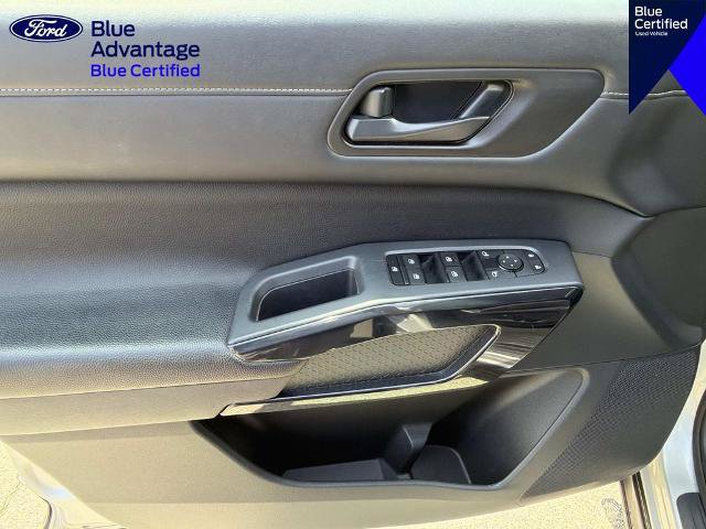 Used 2024 Nissan Pathfinder SV FWD image 16