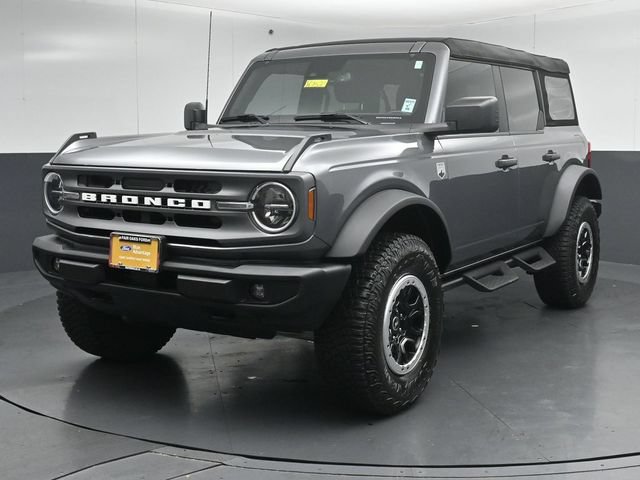 Certified 2024 Ford Bronco Big Bend w/ Sasquatch Package AWD/4WD image 3