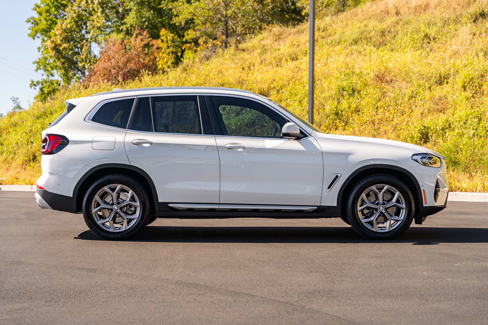 Used 2023 BMW X3 sDrive30i w/ Premium Package RWD image 11