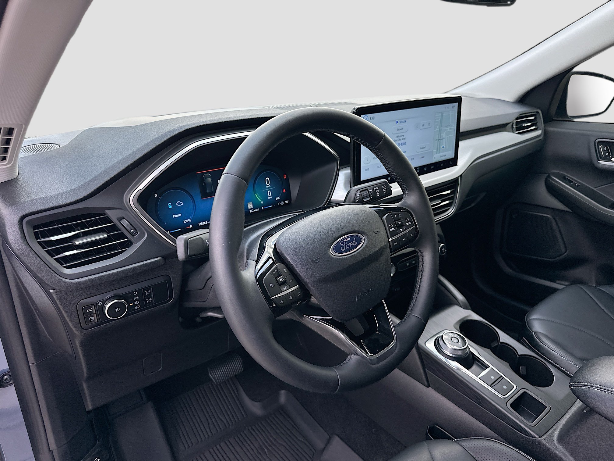 Certified 2025 Ford Escape Platinum w/ Premium Technology Package FWD image 9