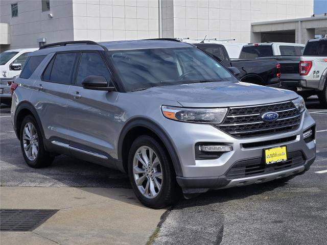 Certified 2023 Ford Explorer XLT w/ Equipment Group 202A RWD image 3