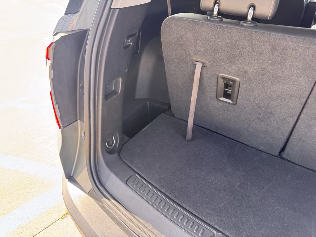 Used 2023 GMC Acadia SLT image 41