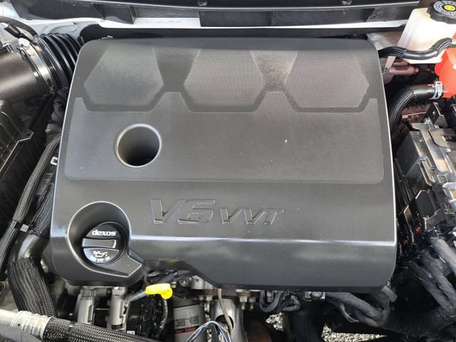 Used 2023 Chevrolet Traverse LS w/ Safety Package FWD image 30