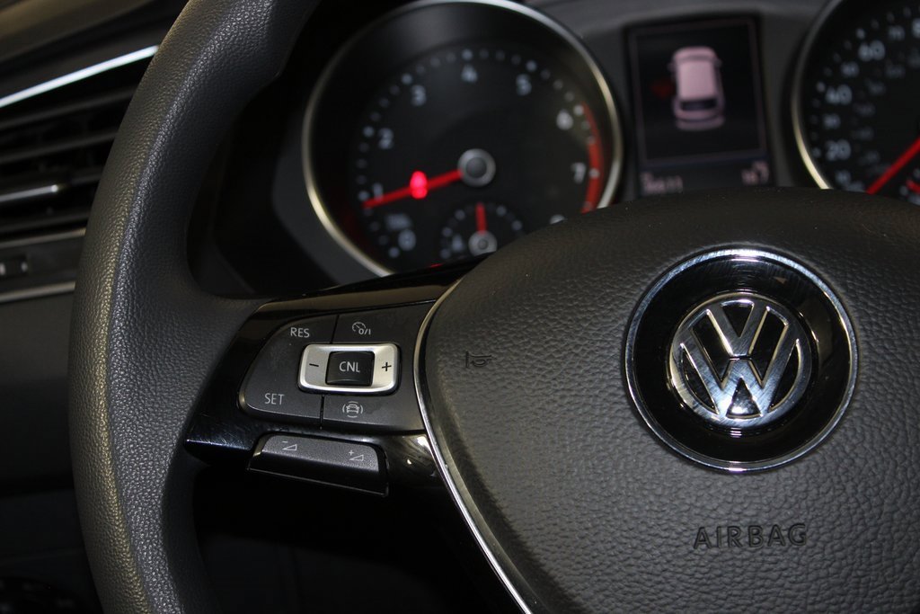 Used 2021 Volkswagen Tiguan S image 14