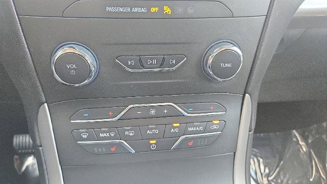 Certified 2020 Ford Edge SEL w/ Cold Weather Package FWD image 16