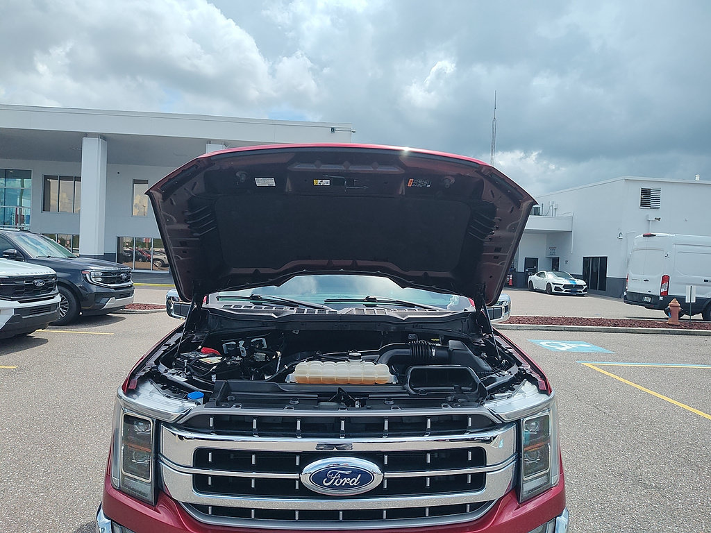 Certified 2023 Ford F150 Lariat w/ Equipment Group 502A High RWD image 31