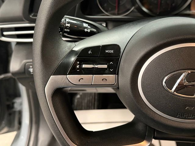 Used 2022 Hyundai Elantra SEL image 19