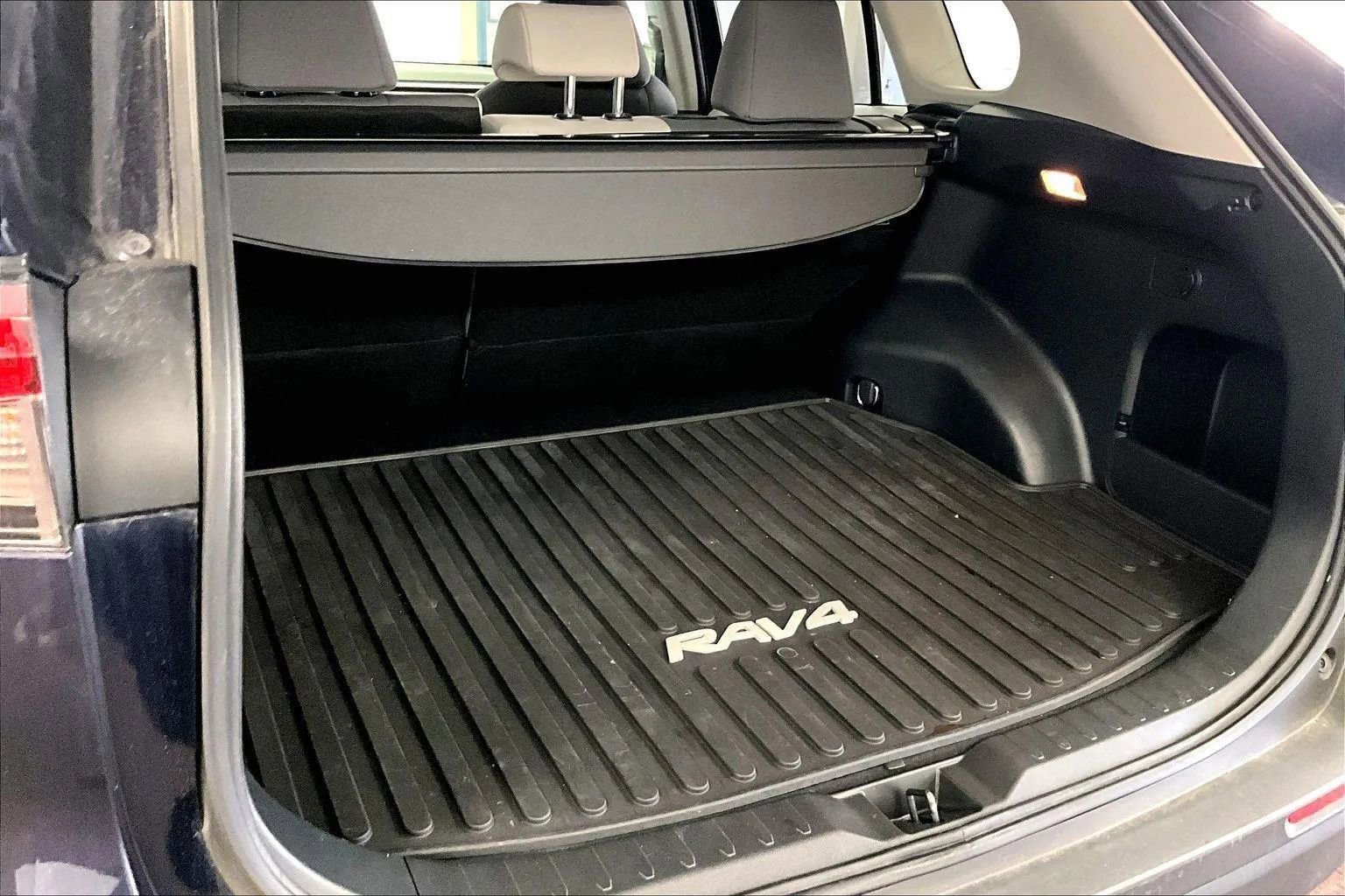 Used 2019 Toyota RAV4 XLE w/ All Weather Liner Package image 33