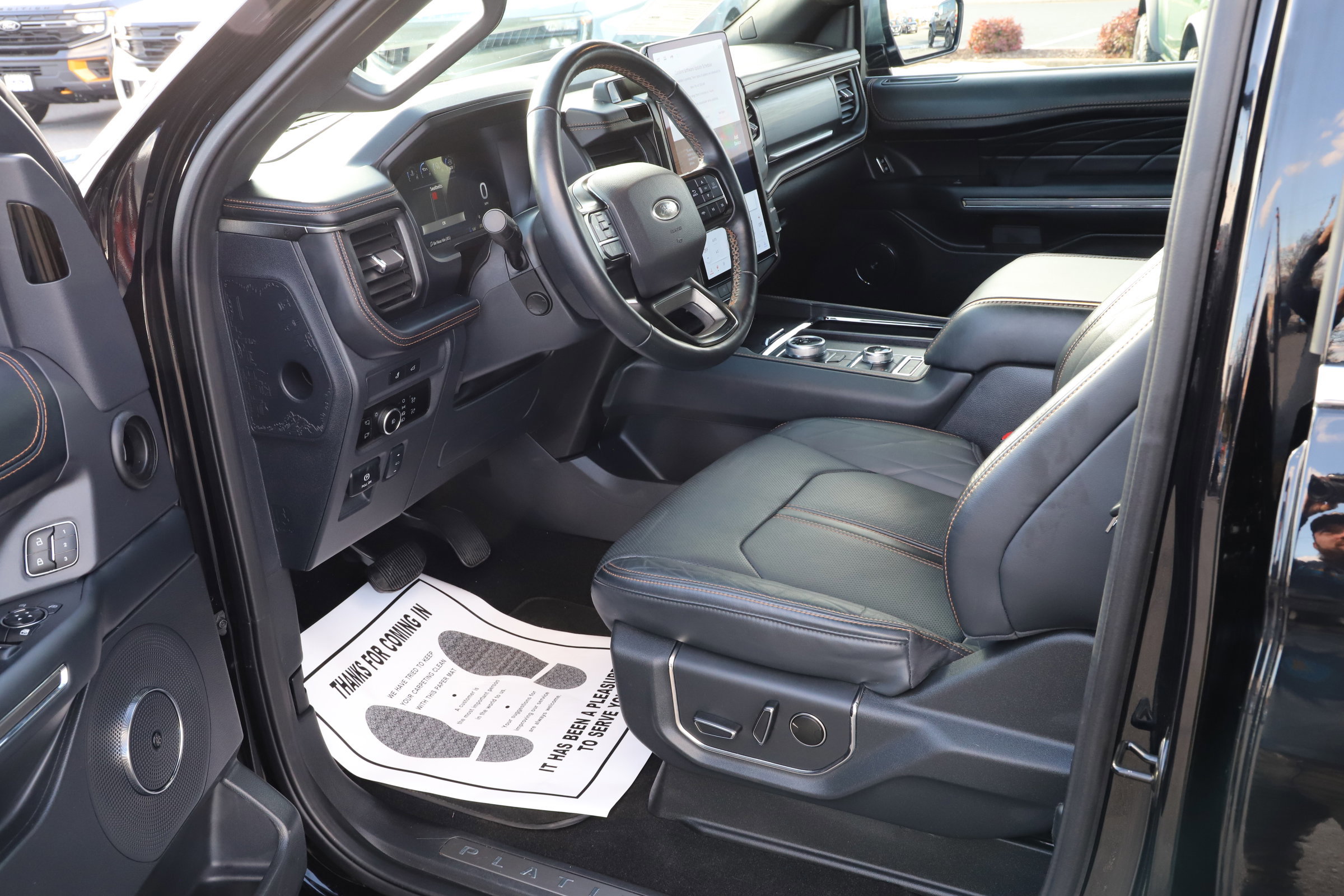 Certified 2023 Ford Expedition Platinum image 12